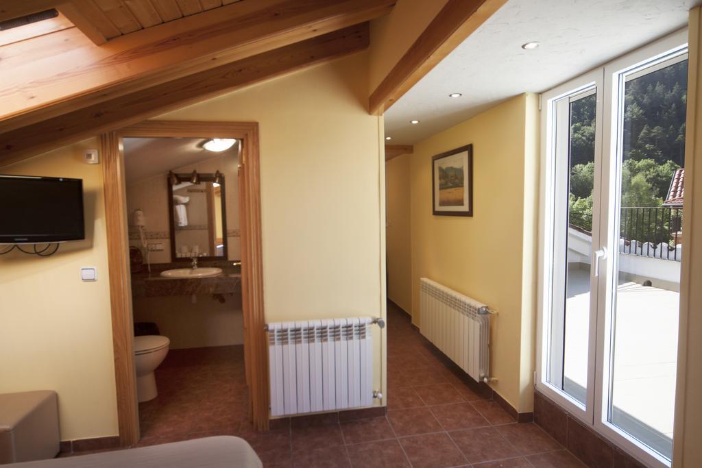 Hotel Sant Roc Camprodon Exteriör bild